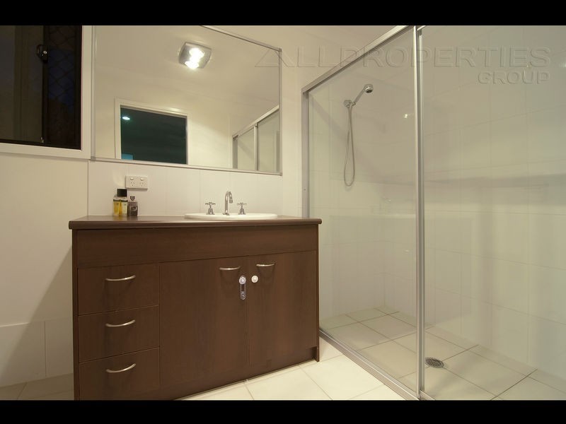 30 Equinox Street, Berrinba QLD 4117