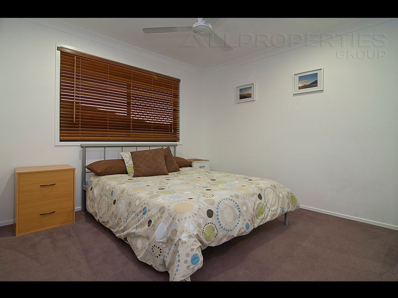 30 Equinox Street, Berrinba QLD 4117