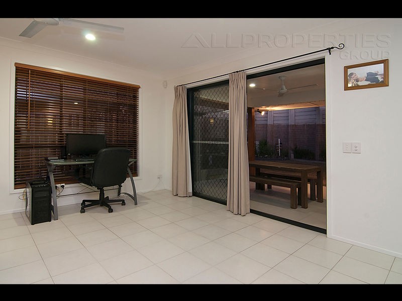 30 Equinox Street, Berrinba QLD 4117