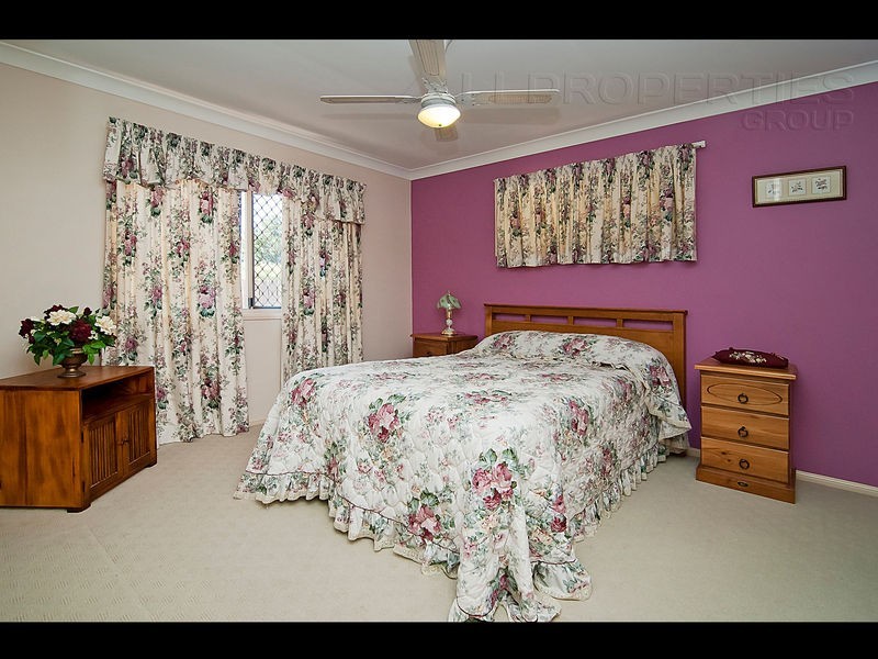 65 Cook St, Forest Lake QLD 4078