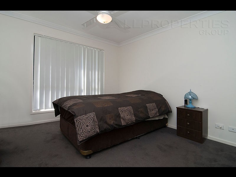 25 DELAFORCE STREET, Regents Park QLD 4118