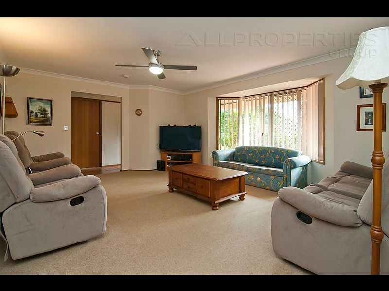 33-35 Cardwell Close, Munruben QLD 4125