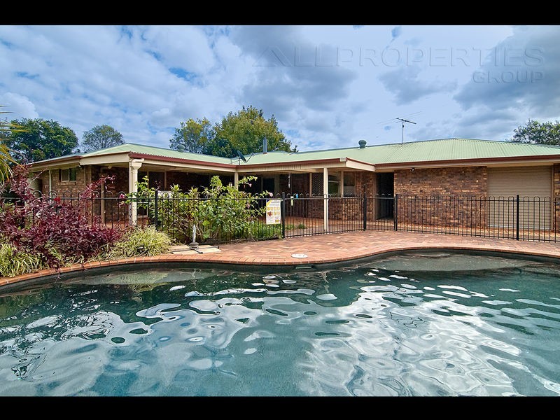 33-35 Cardwell Close, Munruben QLD 4125