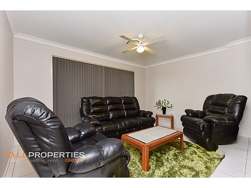 18 Oak Street, Heathwood QLD 4110