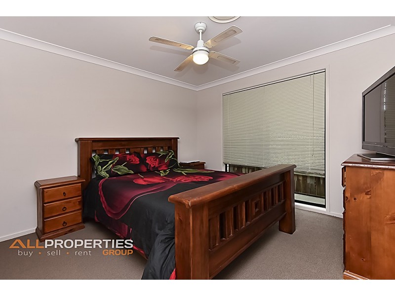 18 Oak Street, Heathwood QLD 4110