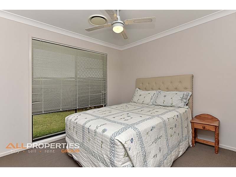 18 Oak Street, Heathwood QLD 4110