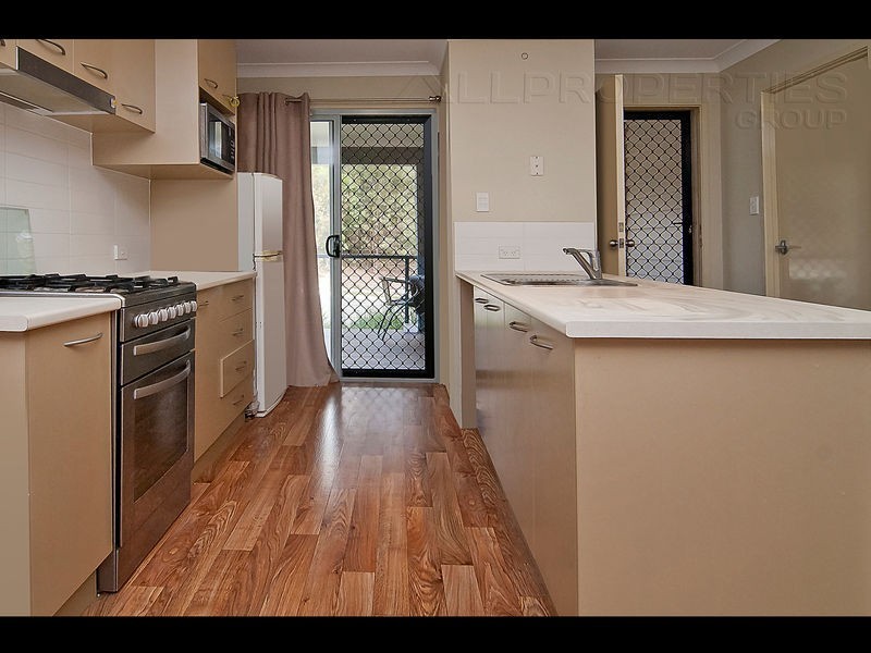 10 Parkview Dr, Springfield Lakes QLD 4300
