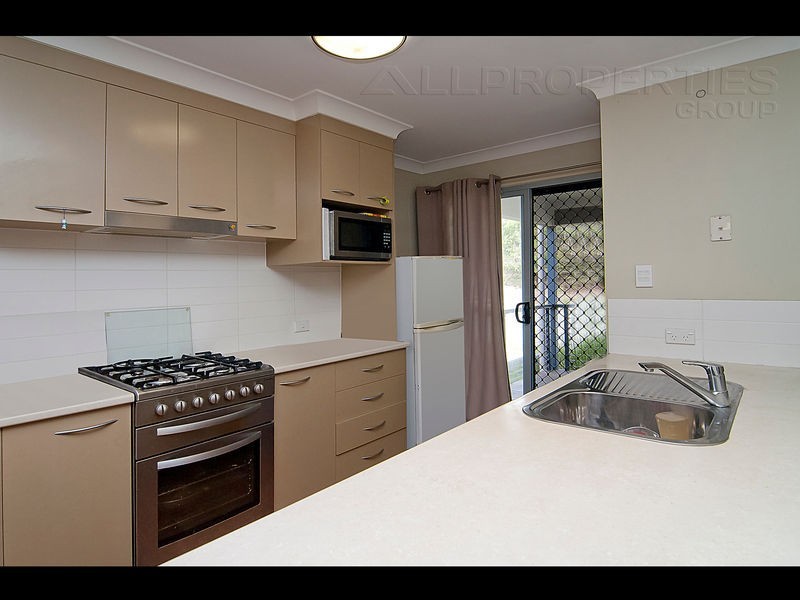 10 Parkview Dr, Springfield Lakes QLD 4300