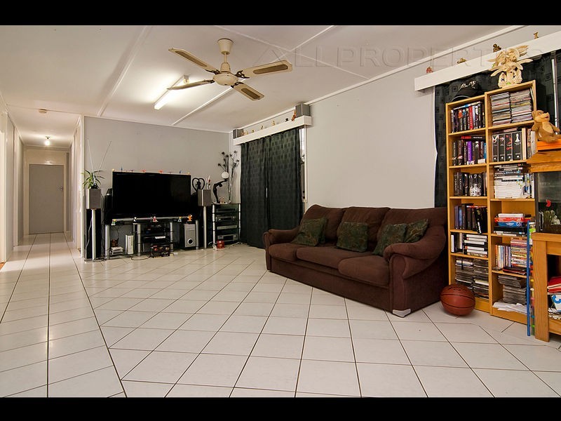 53 Crater St, Inala QLD 4077
