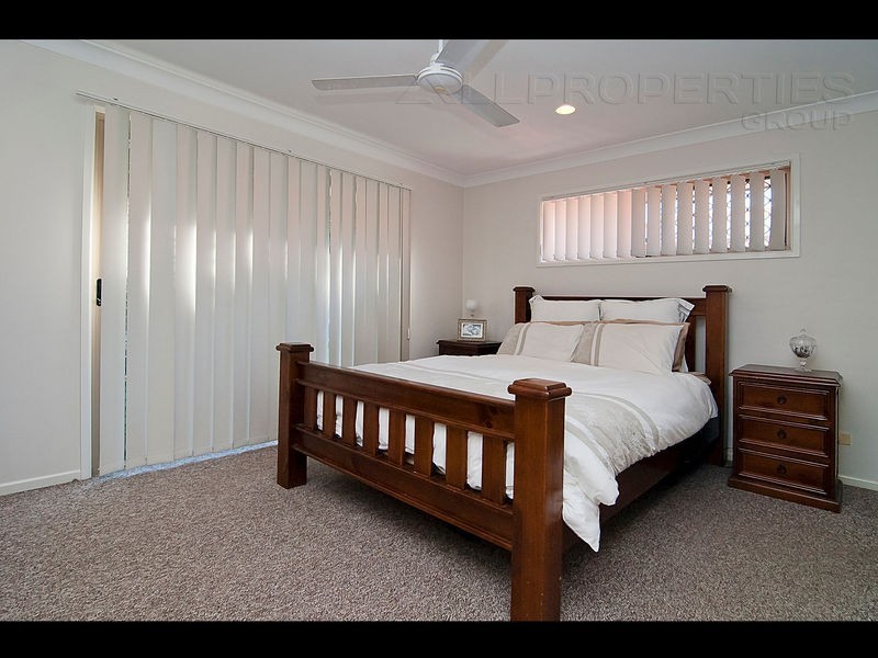 19 Paterson Place, Forest Lake QLD 4078