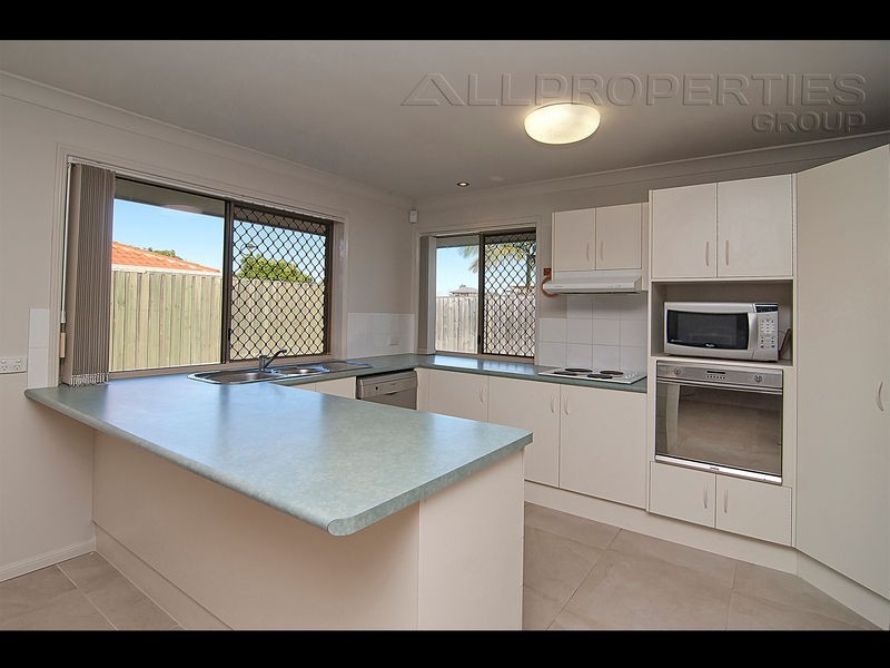 83 Shelduck Place, Calamvale QLD 4116