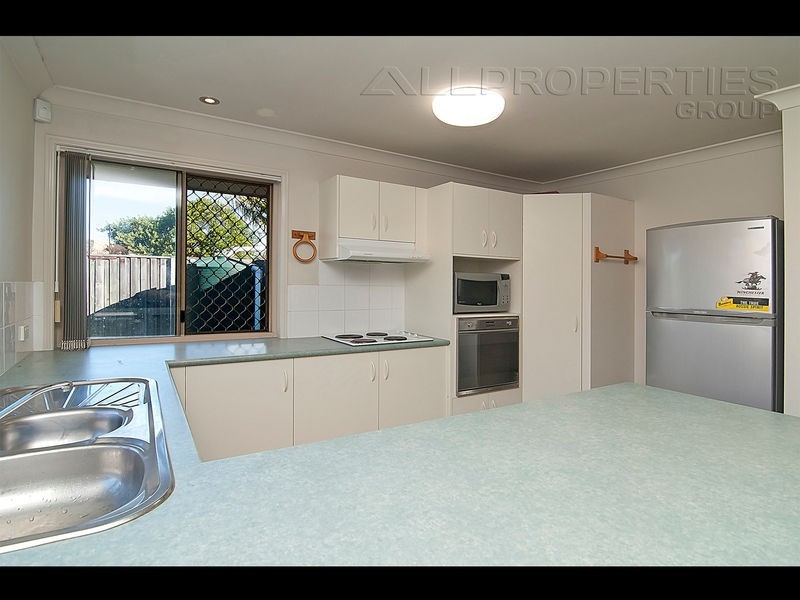 83 Shelduck Place, Calamvale QLD 4116