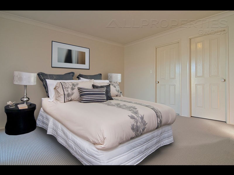 83 Shelduck Place, Calamvale QLD 4116