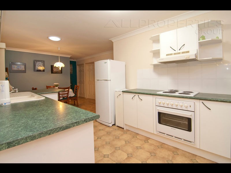 40 MURRUMBIDGEE, Hillcrest QLD 4118