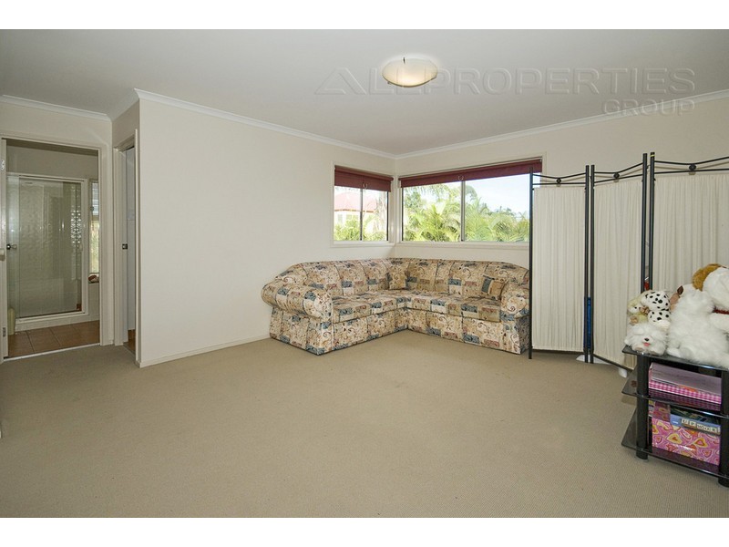 33 Dampier Cres, Drewvale QLD 4116