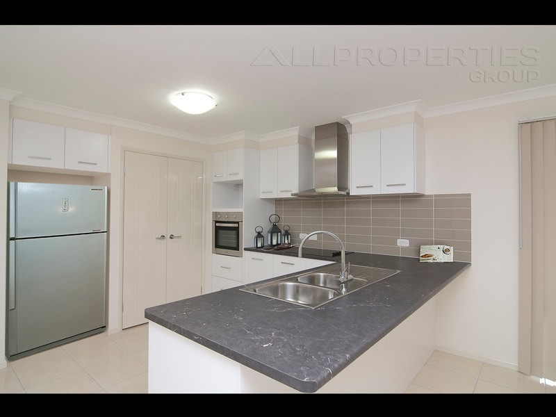 7 Lietzow St, Redbank Plains QLD 4301