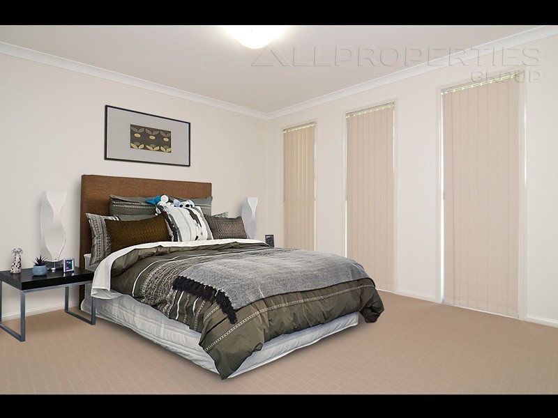 7 Lietzow St, Redbank Plains QLD 4301