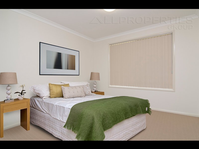7 Lietzow St, Redbank Plains QLD 4301