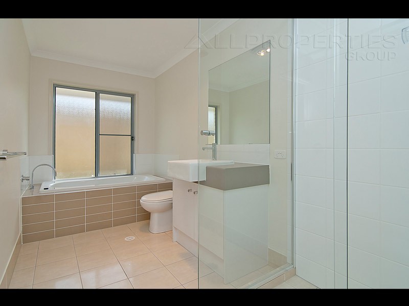 5 Lietzow St, Redbank Plains QLD 4301
