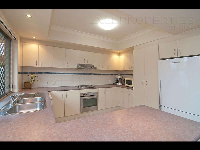 28 Daintree Dve, Parkinson QLD 4115