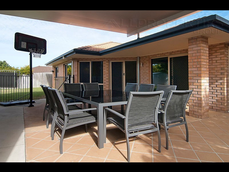 28 Daintree Dve, Parkinson QLD 4115