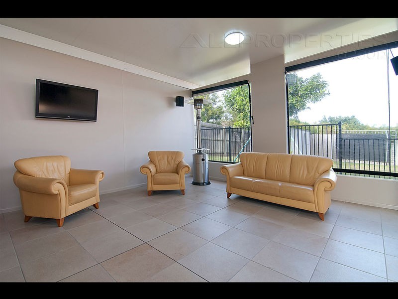 28 Daintree Dve, Parkinson QLD 4115