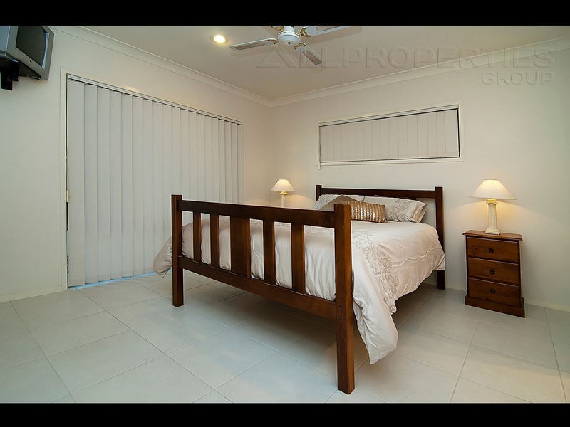 28 Daintree Dve, Parkinson QLD 4115