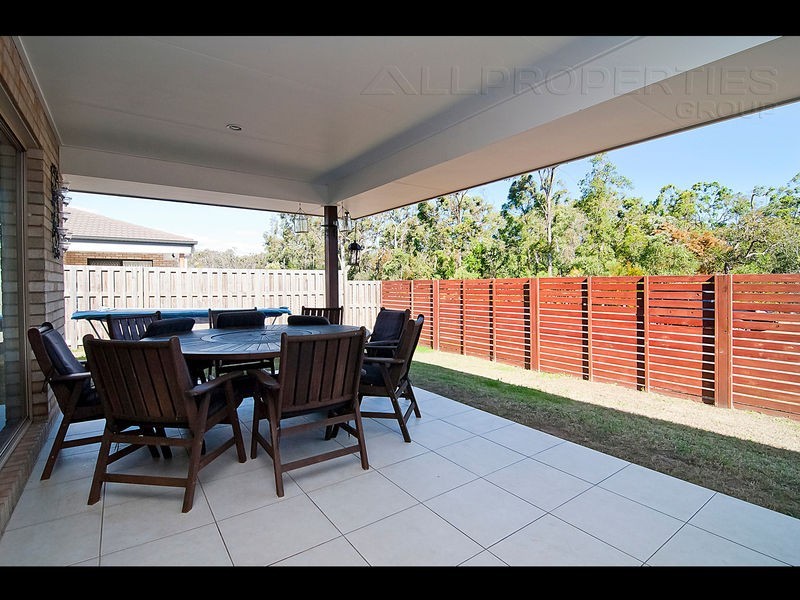 1 Flametree Cres, Berrinba QLD 4117