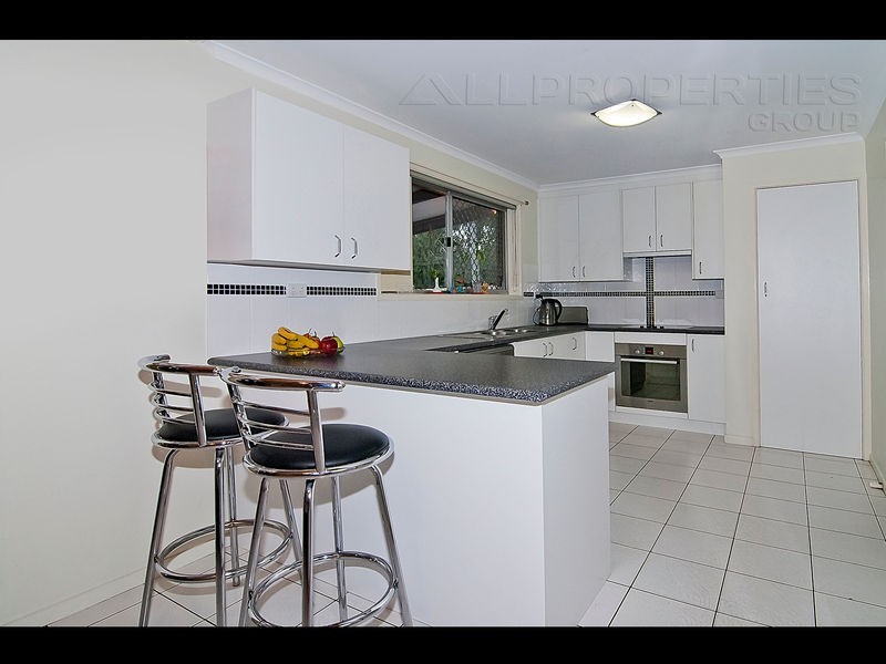 16 DRYADE STREET, Regents Park QLD 4118