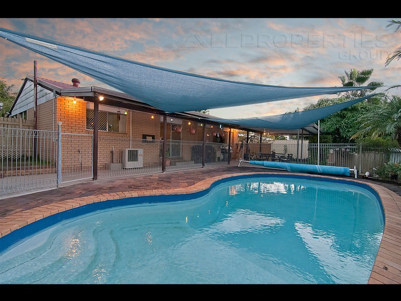16 DRYADE STREET, Regents Park QLD 4118