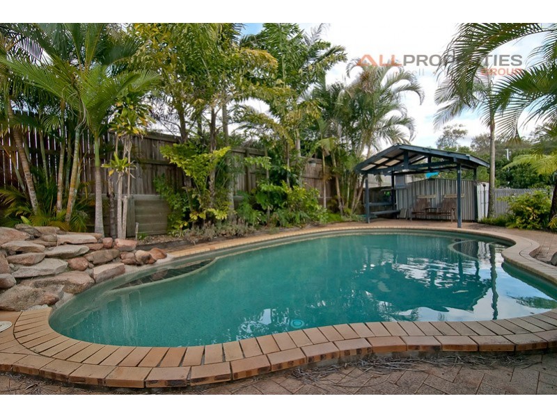 4 Latana Court, Regents Park QLD 4118
