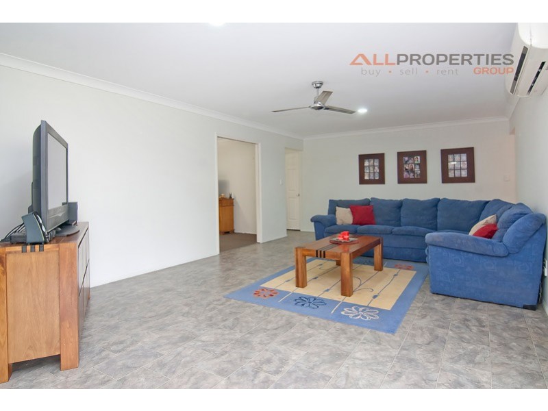 4 Latana Court, Regents Park QLD 4118