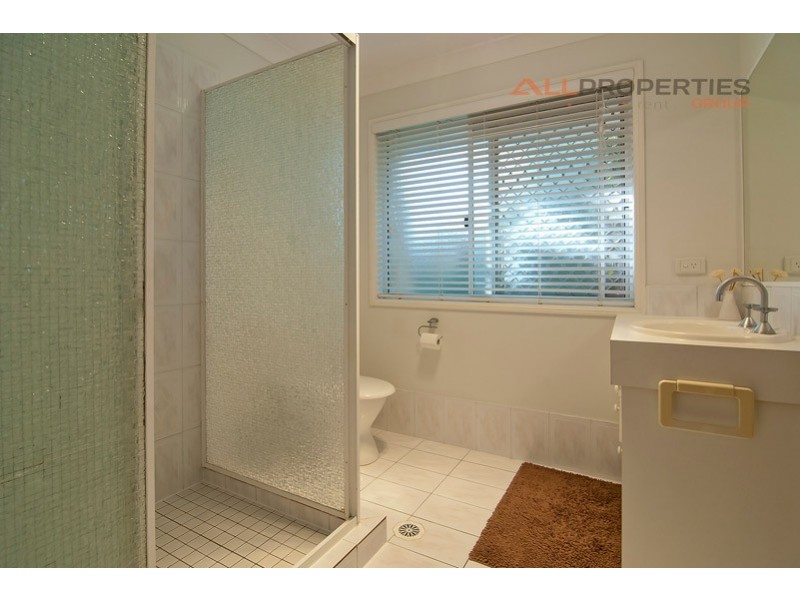 4 Latana Court, Regents Park QLD 4118