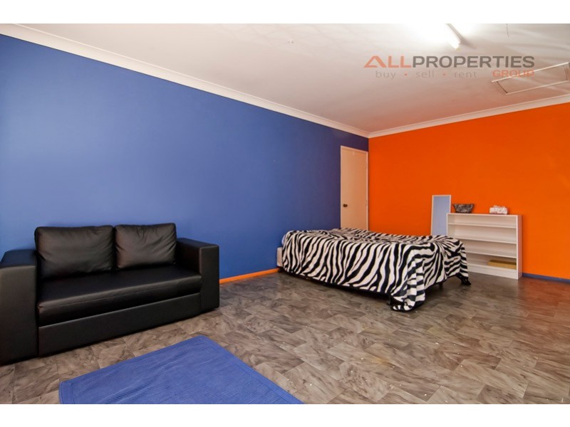 4 Latana Court, Regents Park QLD 4118