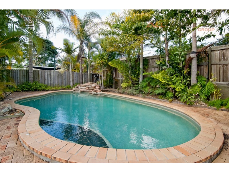 4 Latana Court, Regents Park QLD 4118
