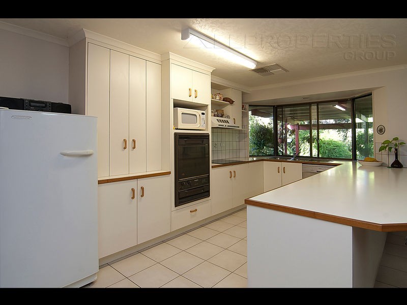 48 COLISA CRESCENT, Regents Park QLD 4118