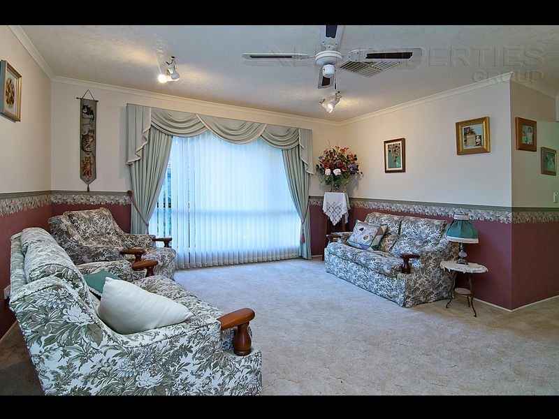 48 COLISA CRESCENT, Regents Park QLD 4118