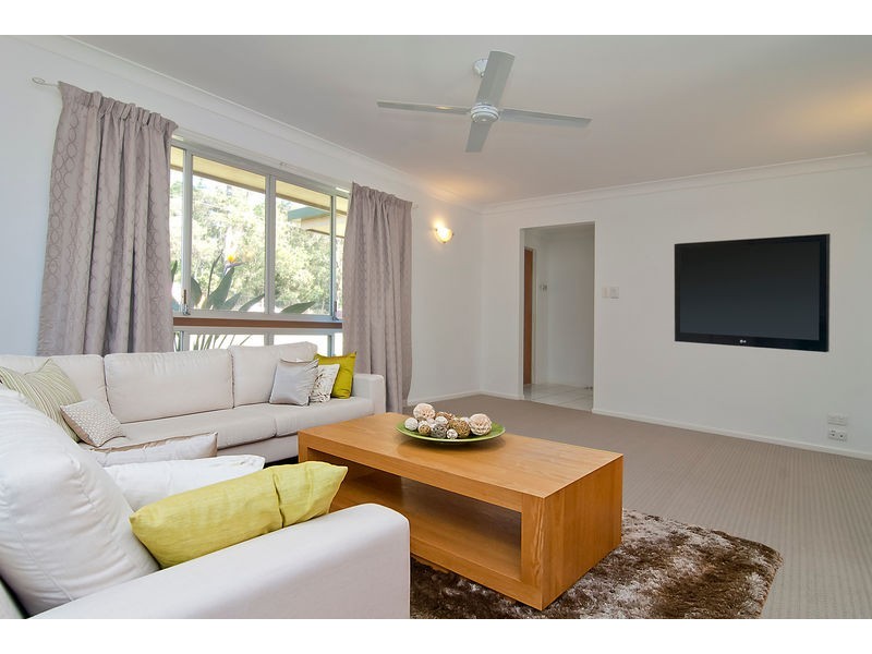 11 Formby St, Calamvale QLD 4116