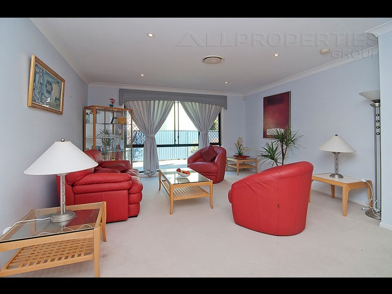 4 Peppermint Lane, Forest Lake QLD 4078