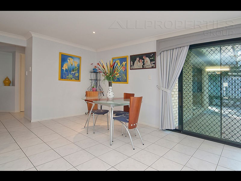 4 Peppermint Lane, Forest Lake QLD 4078