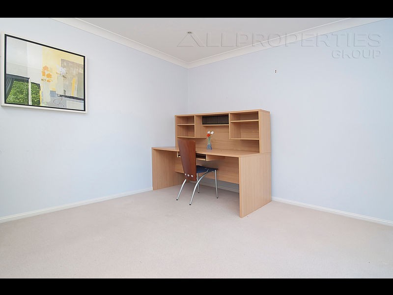 4 Peppermint Lane, Forest Lake QLD 4078