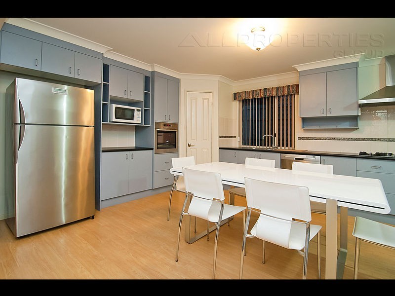 3 Jorgenson Close, Forest Lake QLD 4078