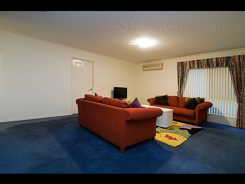 3 Jorgenson Close, Forest Lake QLD 4078
