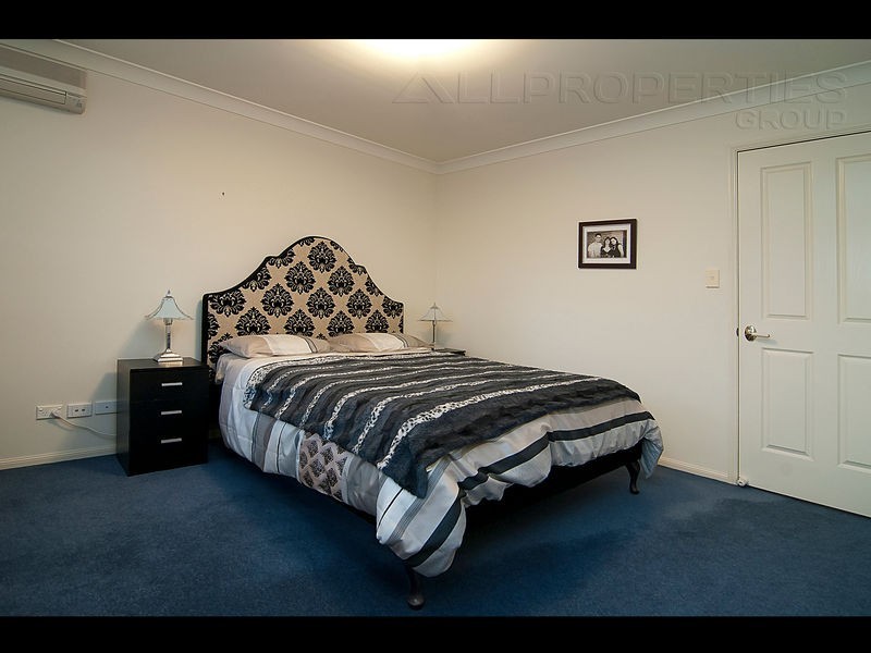 3 Jorgenson Close, Forest Lake QLD 4078
