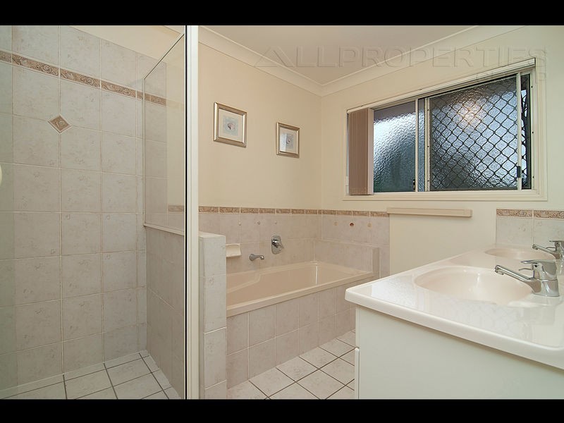 3 Jorgenson Close, Forest Lake QLD 4078