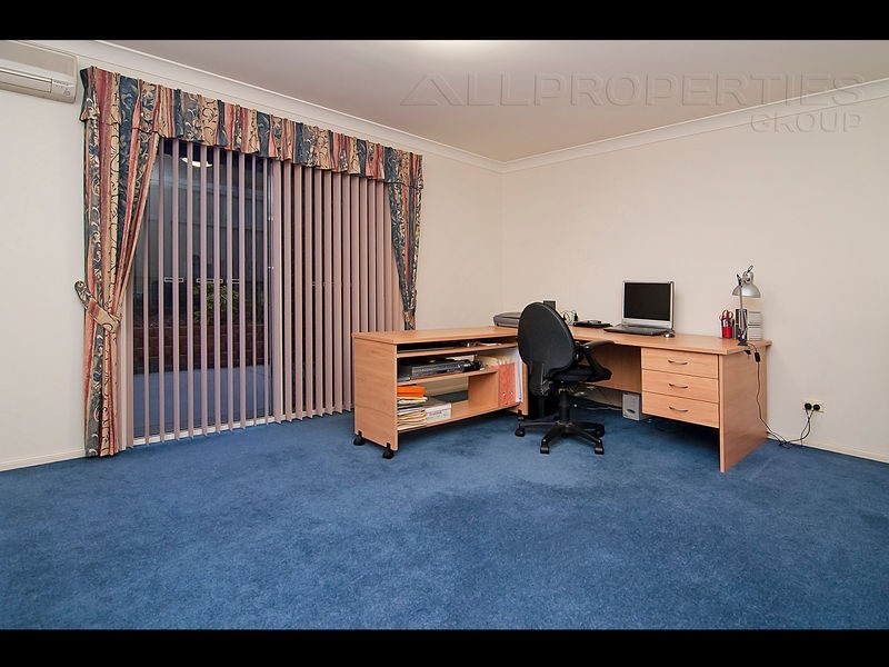 3 Jorgenson Close, Forest Lake QLD 4078
