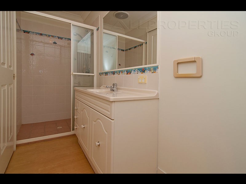 3 Jorgenson Close, Forest Lake QLD 4078