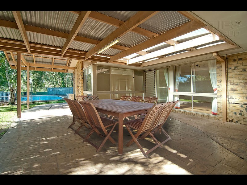60 PARKROYAL CRESCENT, Regents Park QLD 4118