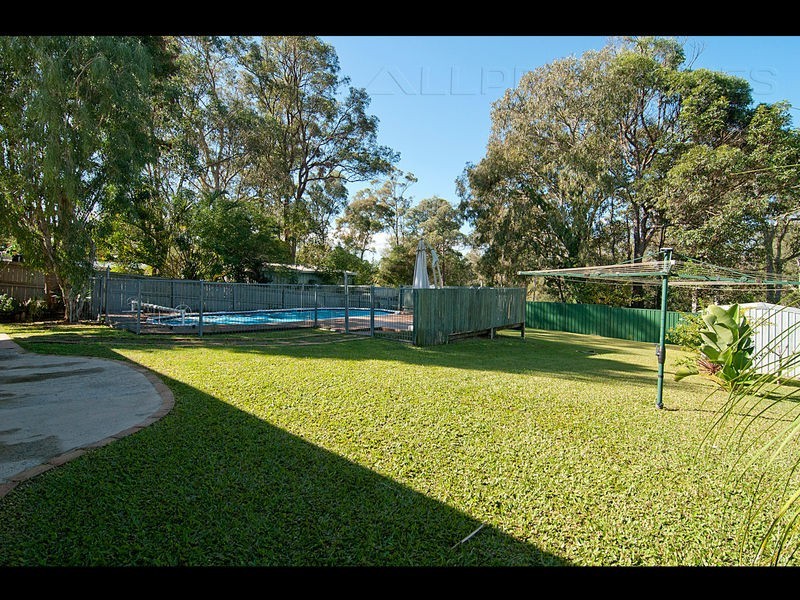 60 PARKROYAL CRESCENT, Regents Park QLD 4118