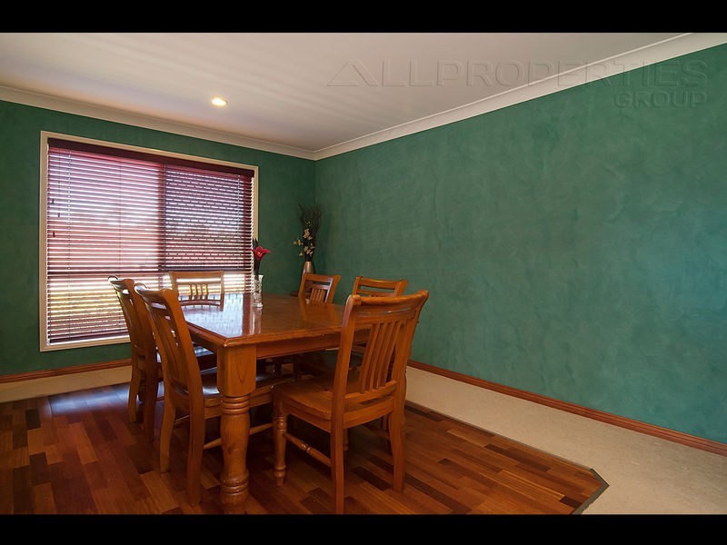 60 Glasshouse Crescent, Forest Lake QLD 4078